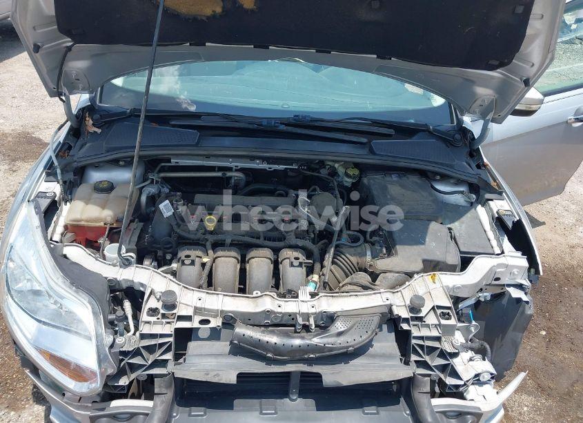 Photo 10 of 2014 Ford Focus SE (VIN 1FADP3F2XEL204016)