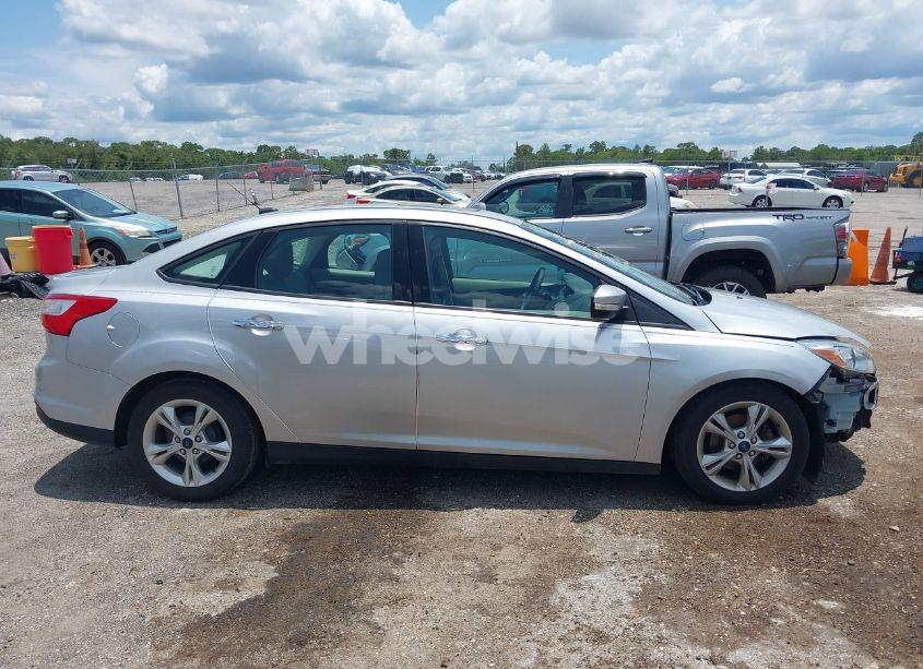 Photo 14 of 2014 Ford Focus SE (VIN 1FADP3F2XEL204016)