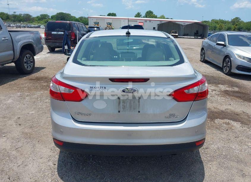 Photo 17 of 2014 Ford Focus SE (VIN 1FADP3F2XEL204016)