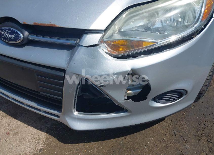 Photo 12 of 2014 Ford Focus SE (VIN 1FADP3F2XEL279119)