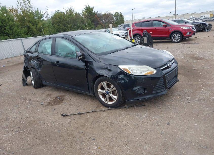 2014 Ford Focus SE (VIN 1FADP3F2XEL293022) main photo