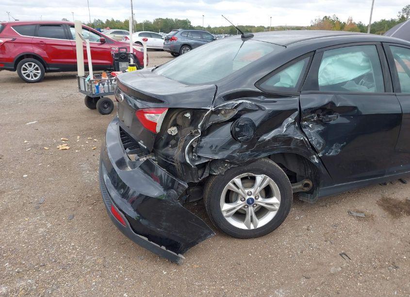 Photo 6 of 2014 Ford Focus SE (VIN 1FADP3F2XEL293022)