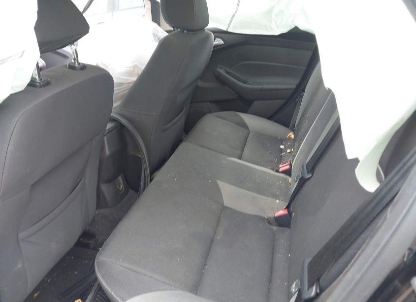 Photo 8 of 2014 Ford Focus SE (VIN 1FADP3F2XEL293022)