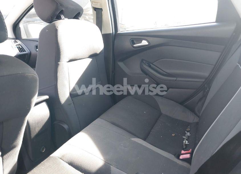 Photo 8 of 2014 Ford Focus SE (VIN 1FADP3F2XEL315908)