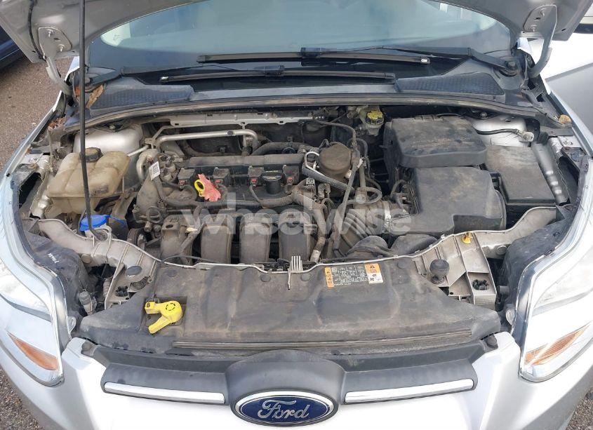 Photo 10 of 2014 Ford Focus SE (VIN 1FADP3F2XEL318260)