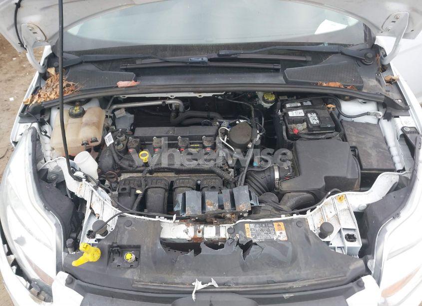 Photo 10 of 2014 Ford Focus SE (VIN 1FADP3F2XEL338217)