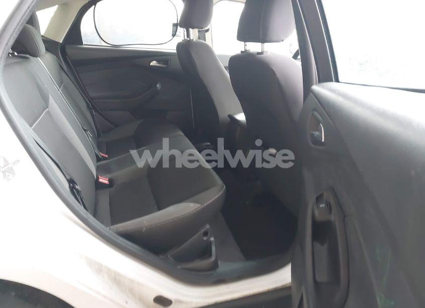 Photo 8 of 2014 Ford Focus SE (VIN 1FADP3F2XEL360461)