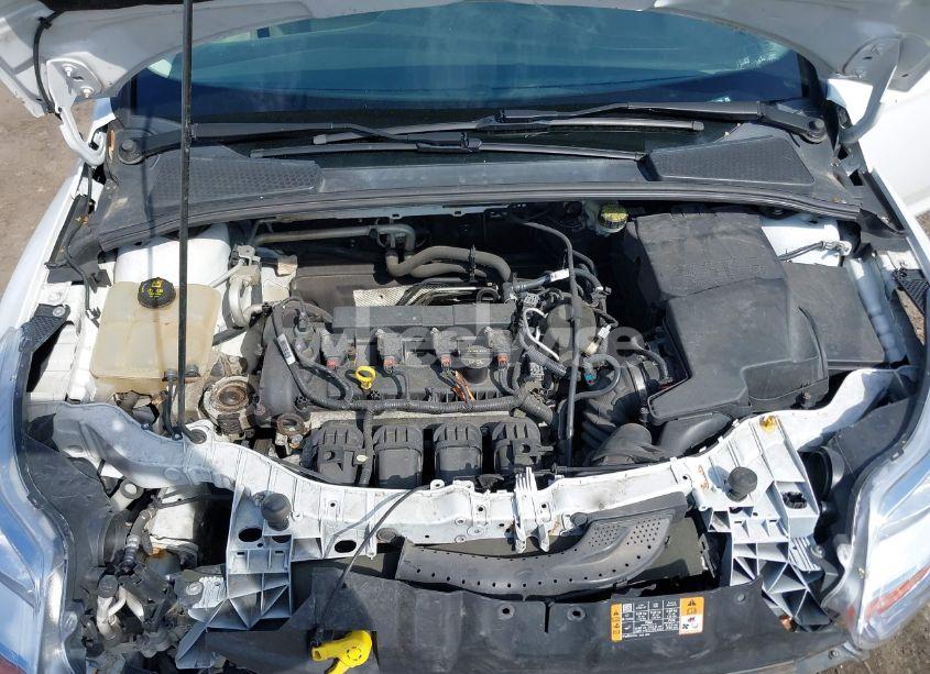 Photo 10 of 2014 Ford Focus SE (VIN 1FADP3F2XEL366700)