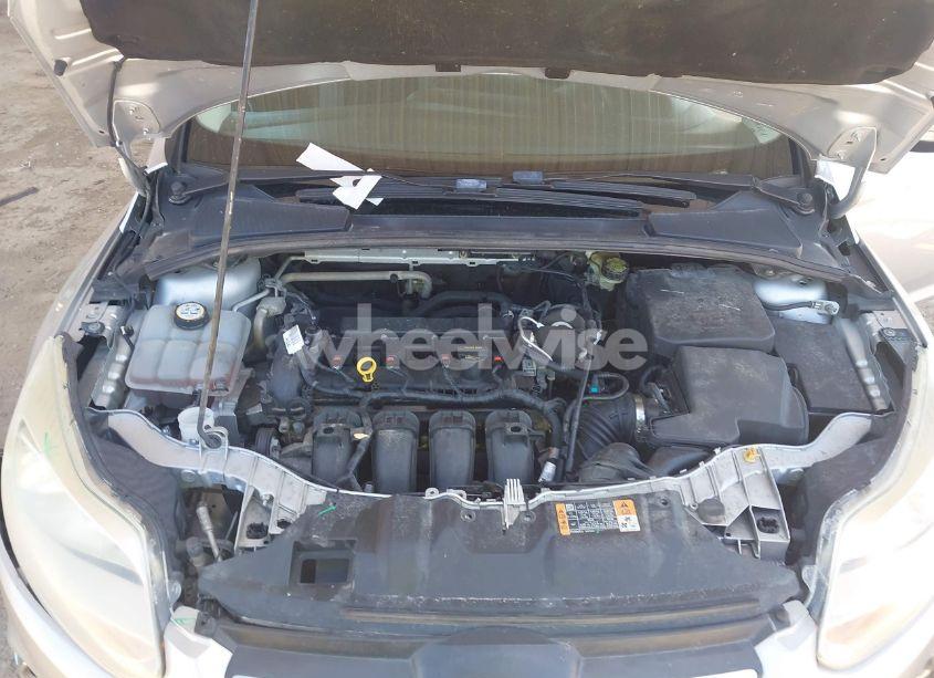 Photo 10 of 2014 Ford Focus SE (VIN 1FADP3F2XEL372688)