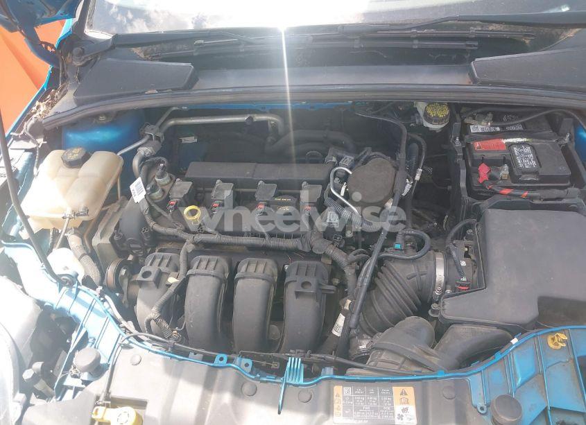 Photo 10 of 2014 Ford Focus SE (VIN 1FADP3F2XEL380581)