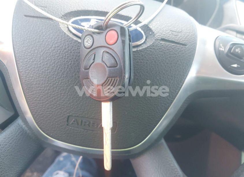 Photo 11 of 2014 Ford Focus SE (VIN 1FADP3F2XEL380581)