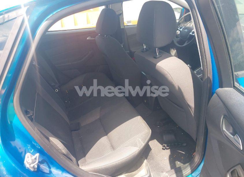 Photo 8 of 2014 Ford Focus SE (VIN 1FADP3F2XEL380581)