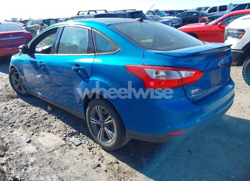 Photo 3 of 2014 Ford Focus SE (VIN 1FADP3F2XEL387126)