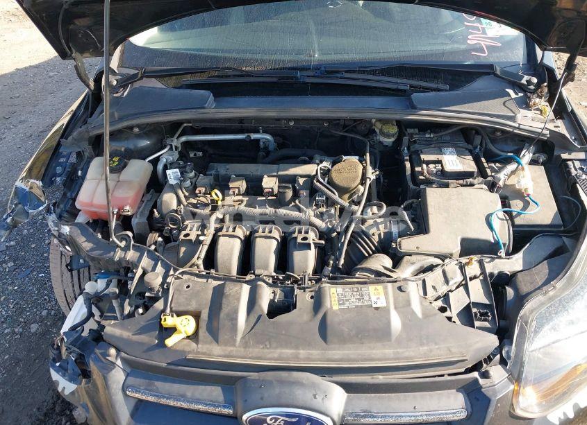 Photo 10 of 2014 Ford Focus SE (VIN 1FADP3F2XEL401932)