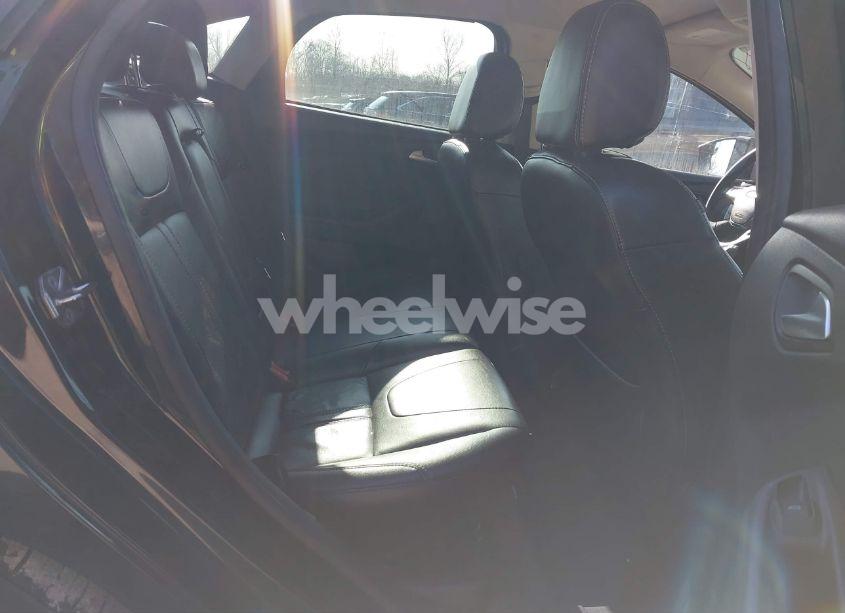 Photo 8 of 2014 Ford Focus SE (VIN 1FADP3F2XEL401932)