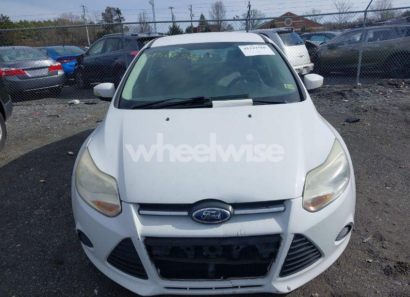 Photo 12 of 2014 Ford Focus SE (VIN 1FADP3F2XEL426331)