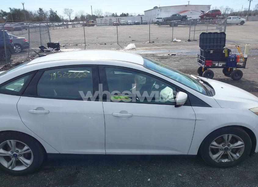 Photo 13 of 2014 Ford Focus SE (VIN 1FADP3F2XEL426331)