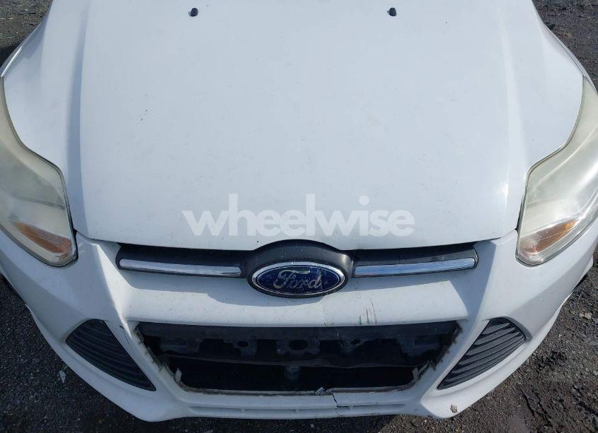Photo 6 of 2014 Ford Focus SE (VIN 1FADP3F2XEL426331)
