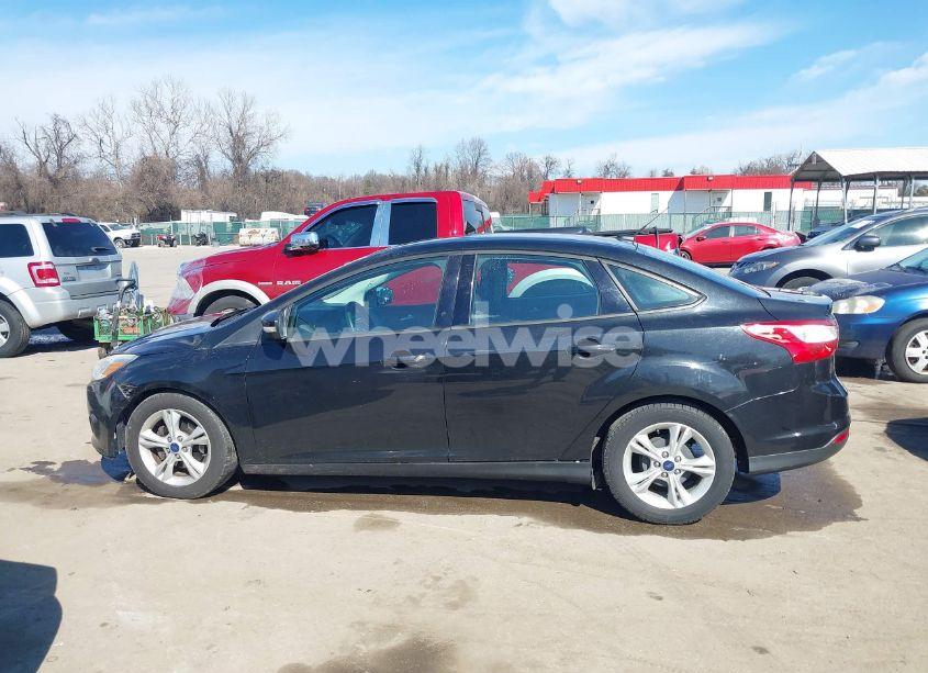 Photo 14 of 2014 Ford Focus SE (VIN 1FADP3F2XEL437104)