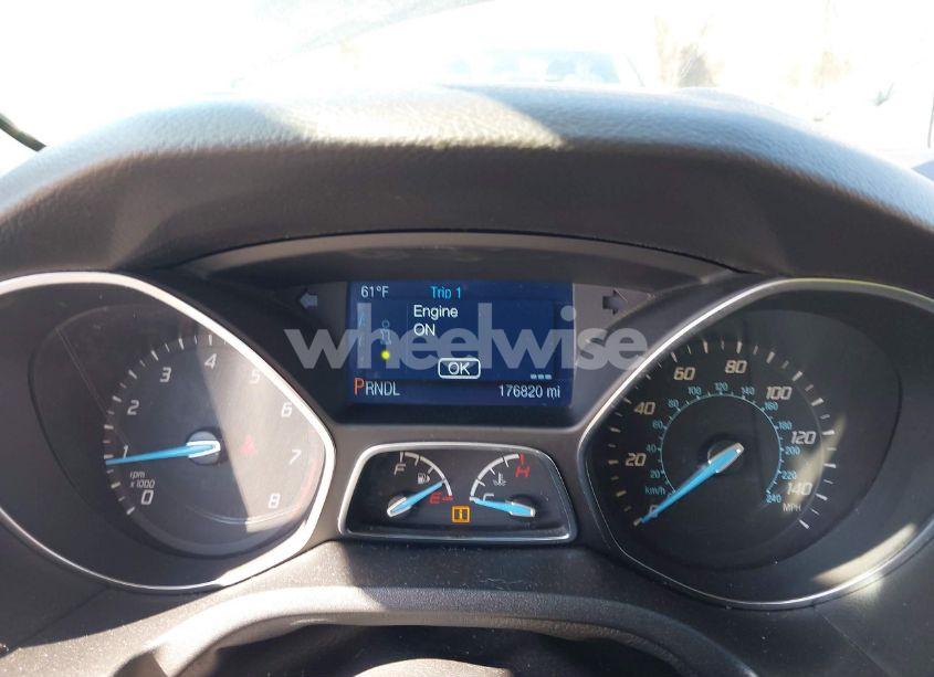 Photo 7 of 2014 Ford Focus SE (VIN 1FADP3F2XEL437104)