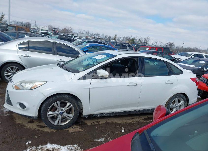 Photo 14 of 2014 Ford Focus SE (VIN 1FADP3F2XEL438690)