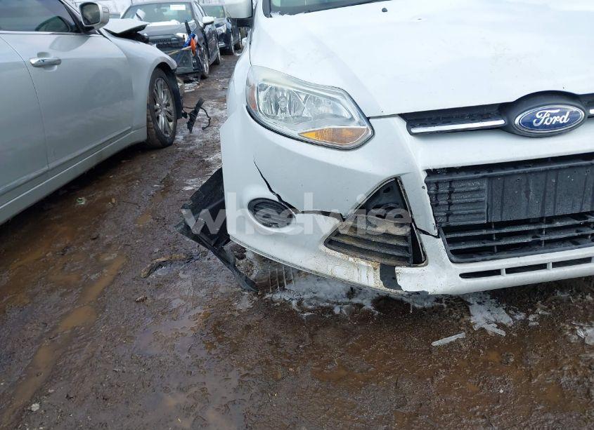 Photo 6 of 2014 Ford Focus SE (VIN 1FADP3F2XEL438690)