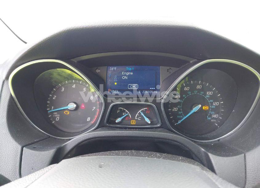 Photo 7 of 2014 Ford Focus SE (VIN 1FADP3F2XEL438690)