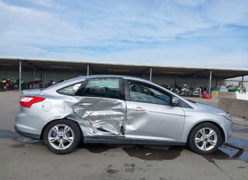 Photo 14 of 2014 Ford Focus SE (VIN 1FADP3F2XEL448524)