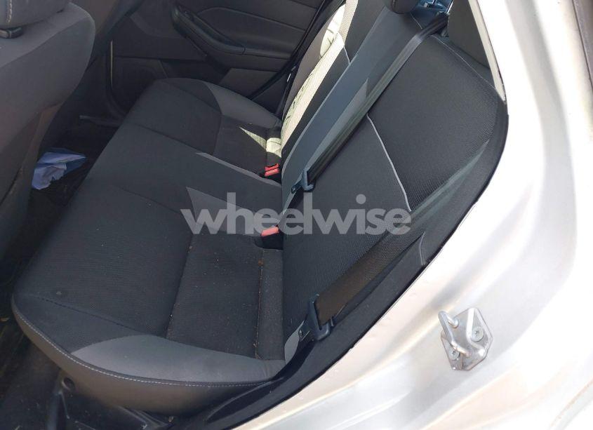 Photo 8 of 2014 Ford Focus SE (VIN 1FADP3F2XEL456901)