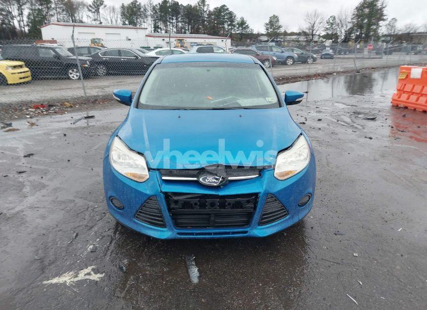 Photo 12 of 2014 Ford Focus SE (VIN 1FADP3F2XEL457157)
