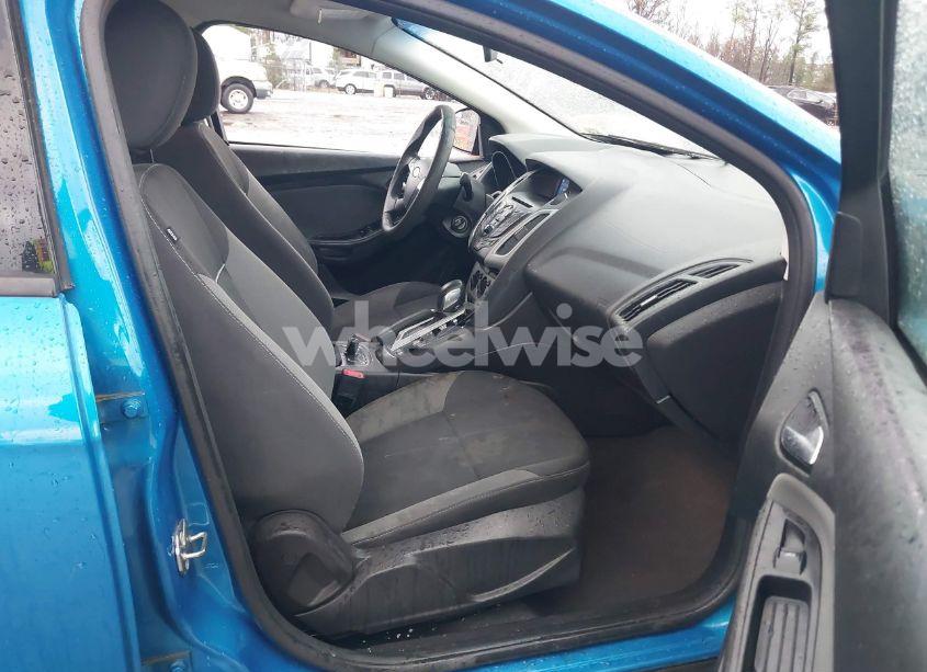 Photo 5 of 2014 Ford Focus SE (VIN 1FADP3F2XEL457157)