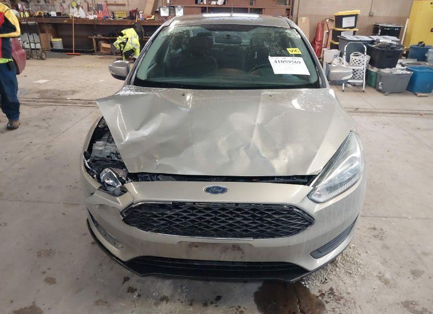 Photo 6 of 2015 Ford Focus SE (VIN 1FADP3F2XFL239320)
