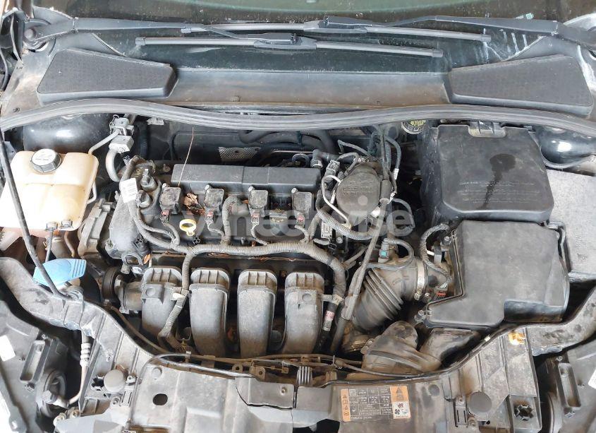 Photo 10 of 2015 Ford Focus SE (VIN 1FADP3F2XFL239897)