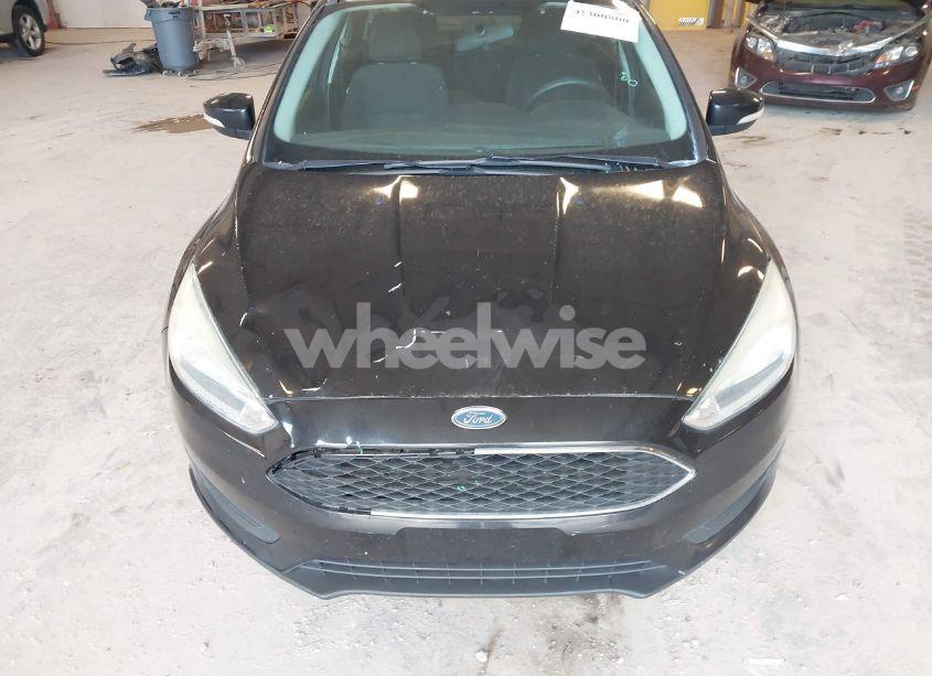 Photo 6 of 2015 Ford Focus SE (VIN 1FADP3F2XFL239897)