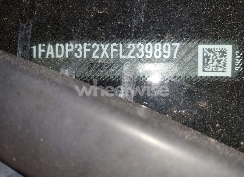 Photo 9 of 2015 Ford Focus SE (VIN 1FADP3F2XFL239897)