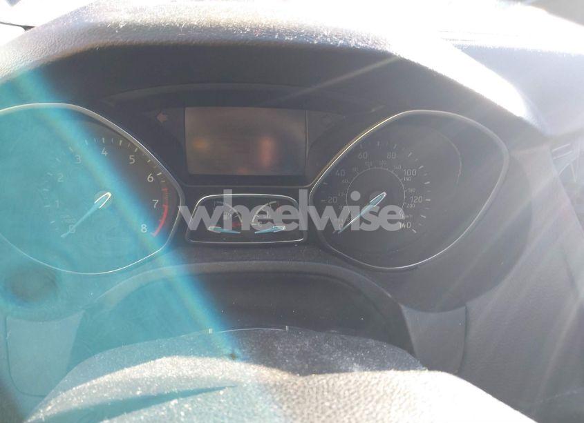 Photo 7 of 2015 Ford Focus SE (VIN 1FADP3F2XFL253105)