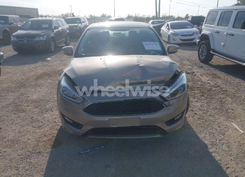 Photo 6 of 2015 Ford Focus SE (VIN 1FADP3F2XFL298965)