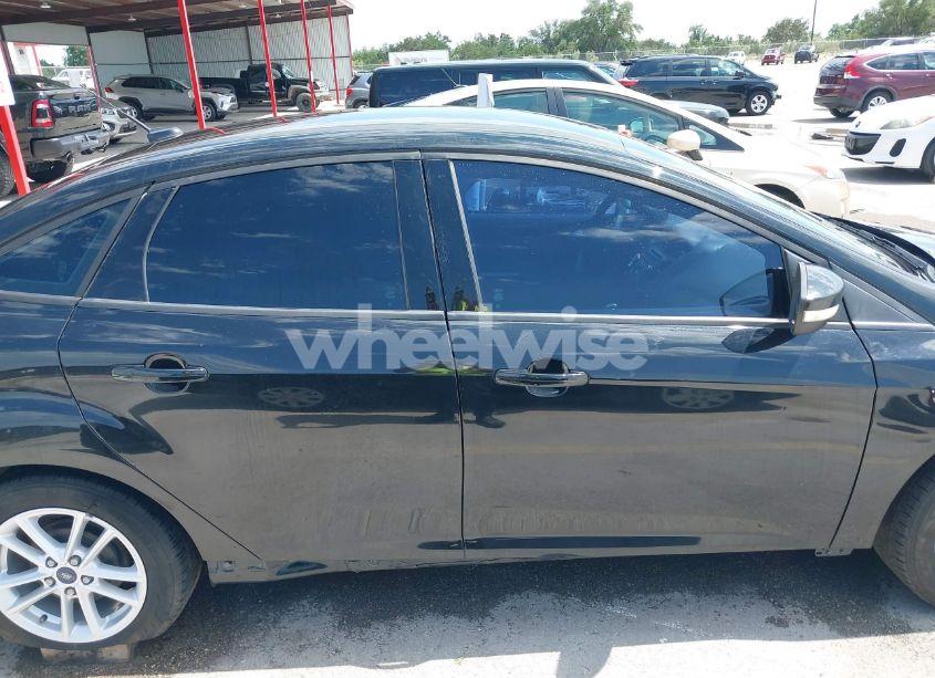 Photo 13 of 2015 Ford Focus SE (VIN 1FADP3F2XFL313657)