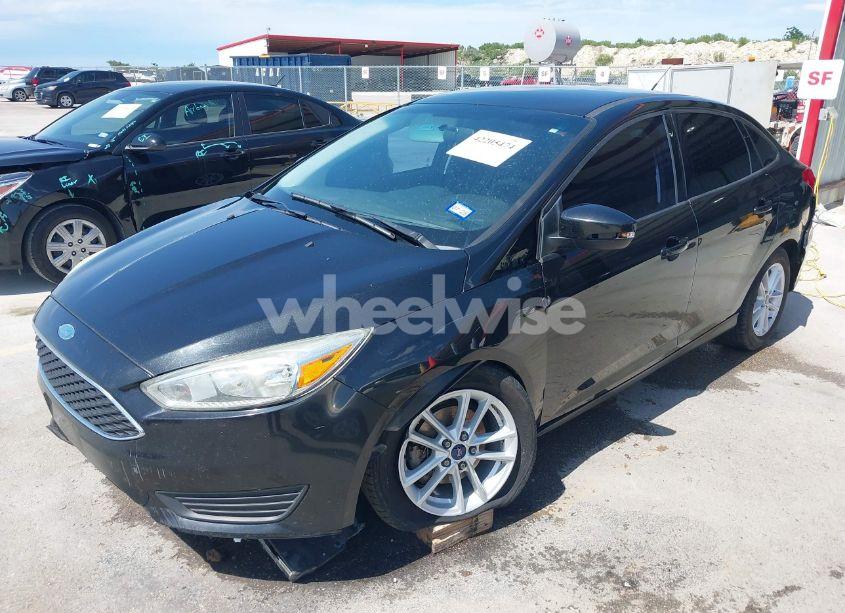 Photo 6 of 2015 Ford Focus SE (VIN 1FADP3F2XFL313657)