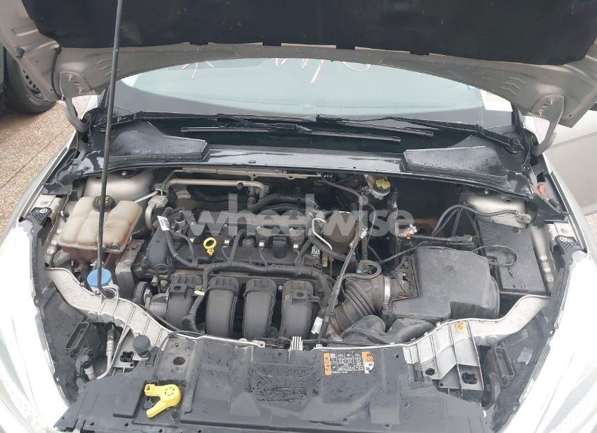 Photo 10 of 2015 Ford Focus SE (VIN 1FADP3F2XFL325968)
