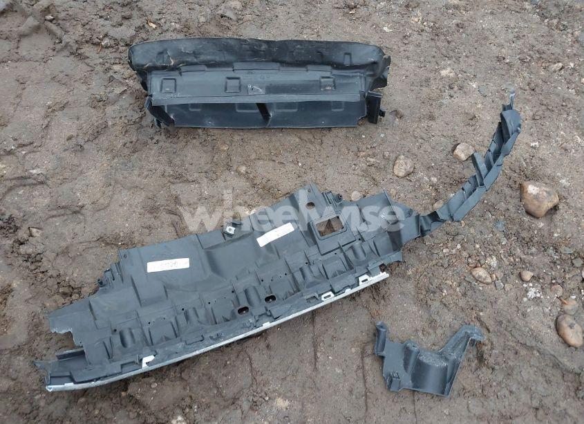 Photo 12 of 2015 Ford Focus SE (VIN 1FADP3F2XFL365046)