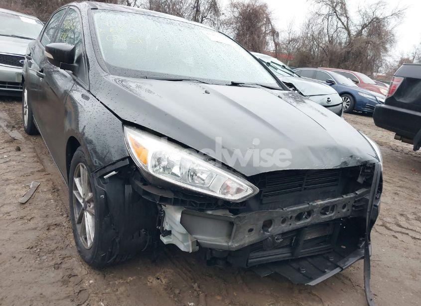 Photo 6 of 2015 Ford Focus SE (VIN 1FADP3F2XFL365046)