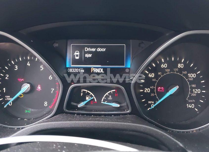 Photo 7 of 2015 Ford Focus SE (VIN 1FADP3F2XFL365046)