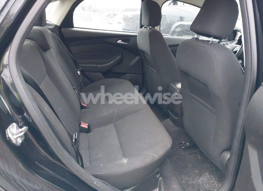 Photo 8 of 2015 Ford Focus SE (VIN 1FADP3F2XFL365046)