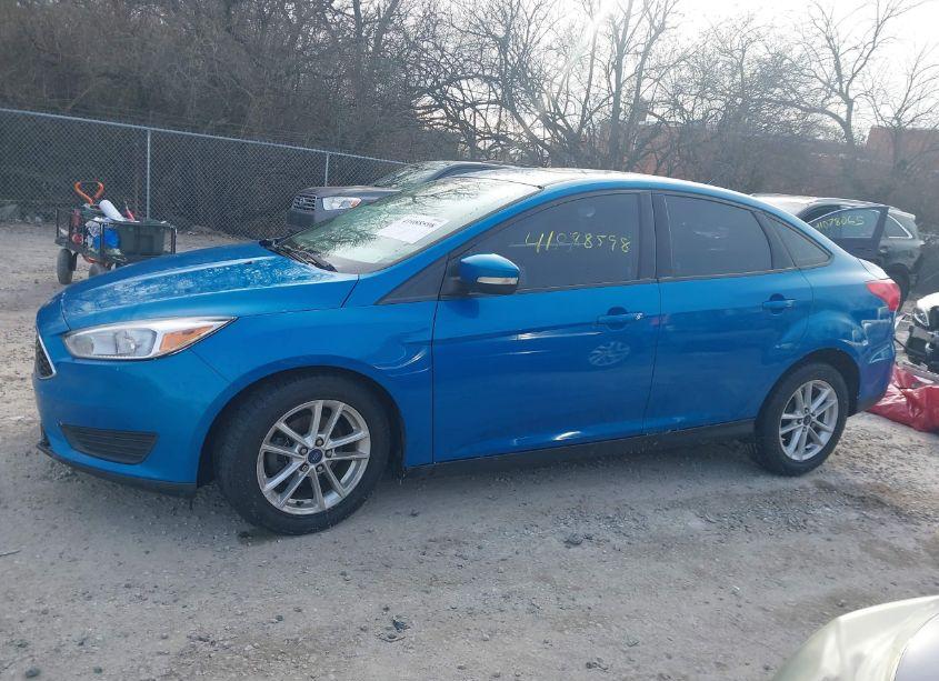 Photo 14 of 2015 Ford Focus SE (VIN 1FADP3F2XFL373955)