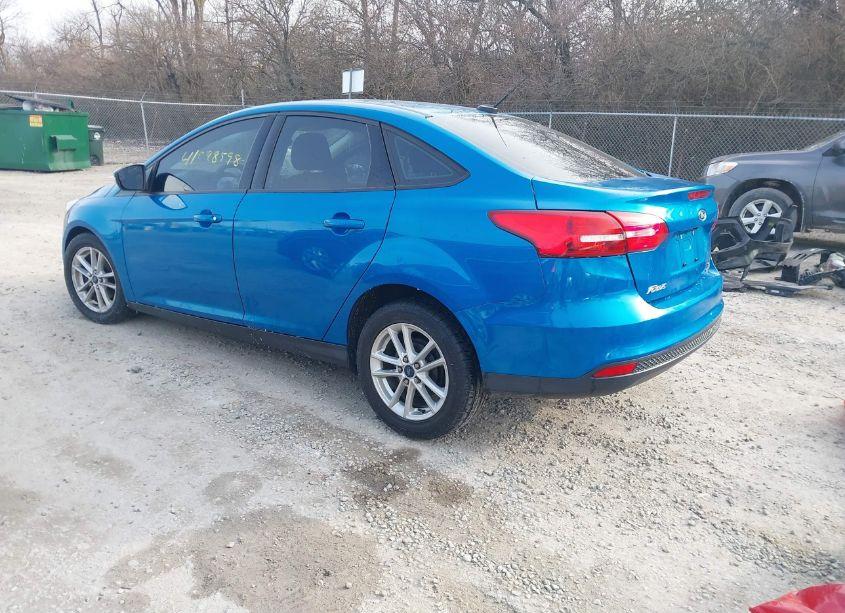 Photo 3 of 2015 Ford Focus SE (VIN 1FADP3F2XFL373955)