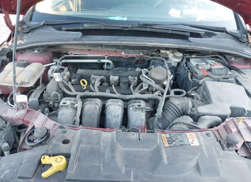 Photo 10 of 2015 Ford Focus SE (VIN 1FADP3F2XFL374863)