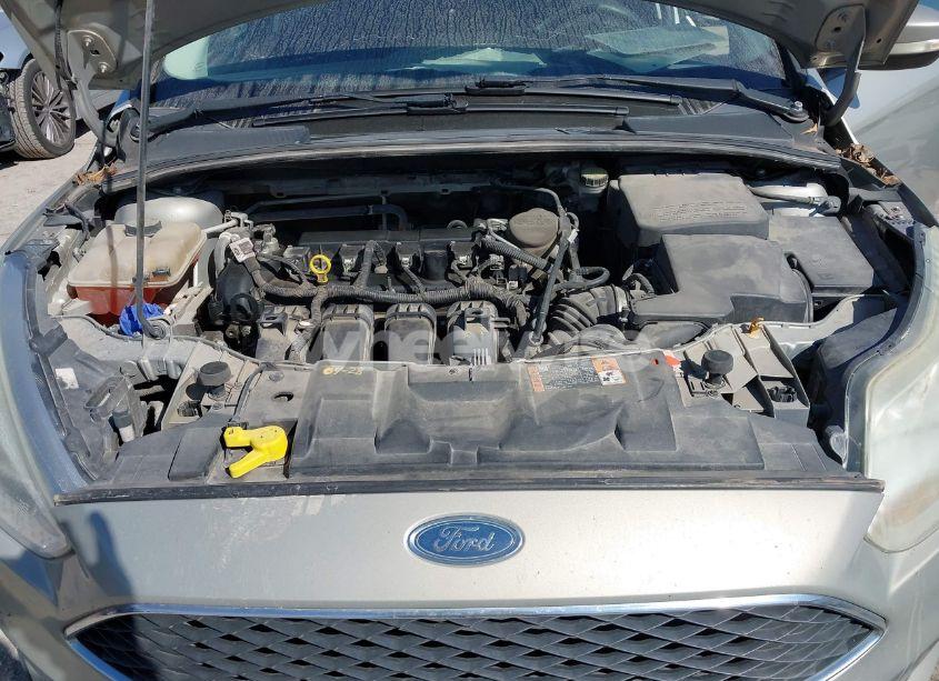 Photo 10 of 2015 Ford Focus SE (VIN 1FADP3F2XFL375964)