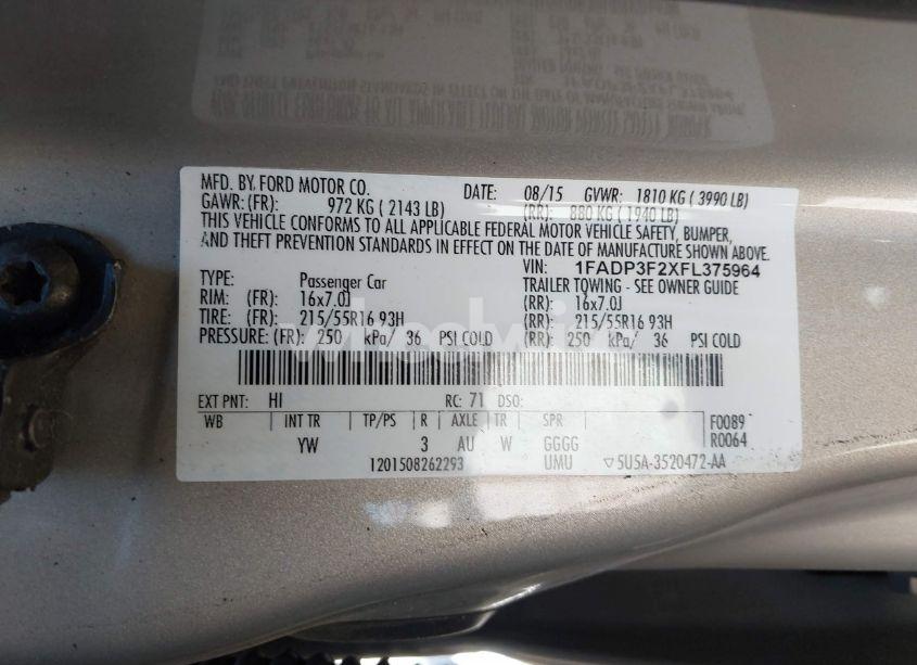 Photo 9 of 2015 Ford Focus SE (VIN 1FADP3F2XFL375964)