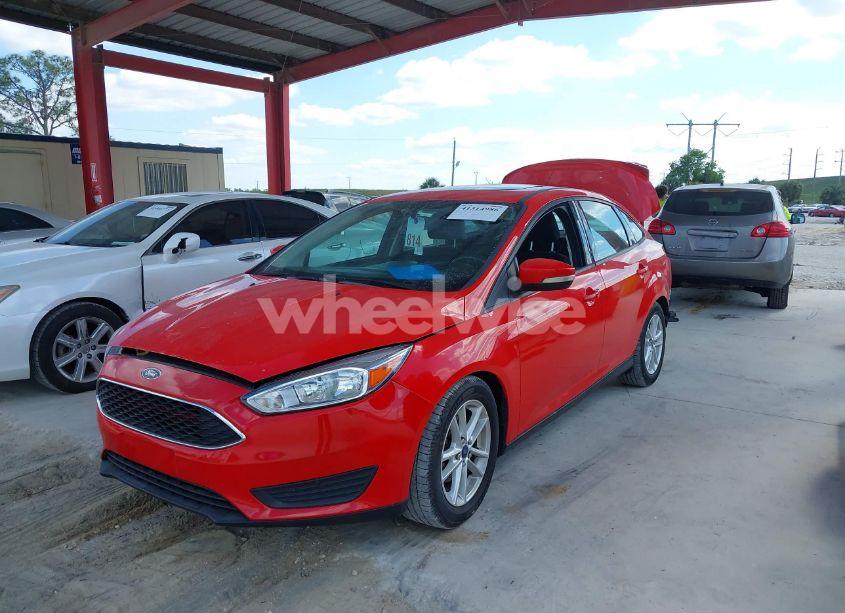 Photo 2 of 2016 Ford Focus SE (VIN 1FADP3F2XGL203936)